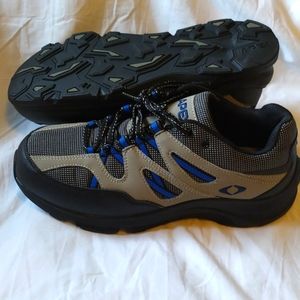 Apex Gray/Black/ Carolina Blue men's wide size 9  shoe